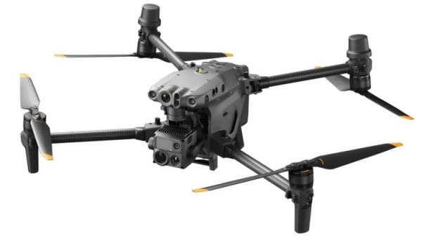 Представлен дрон DJI M30 — он может летать под проливным дождём, имеет мощную камеру и стоит от $10 000